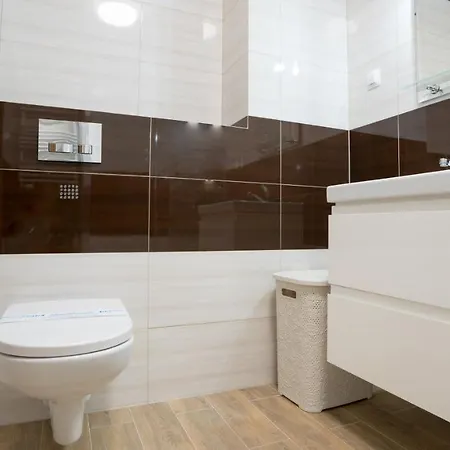 Bialy Dom, Sun & Snow *